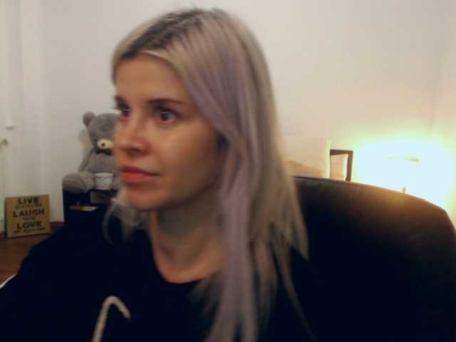 Capturas de tela de transmissão AryaJolie