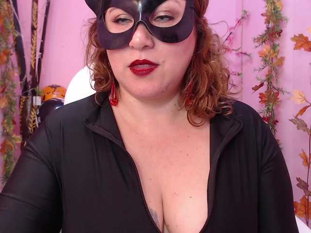 Fotos Ashley-Zahir i'm in halloween season #squirt #asian #mature #bigboobs #milf