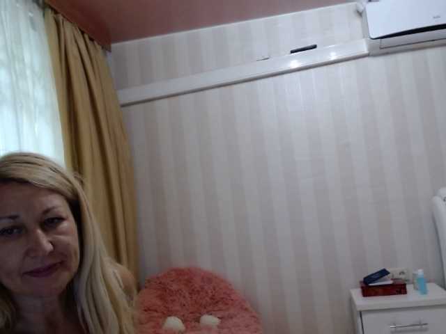 Capturas de tela de transmissão AuraKISS