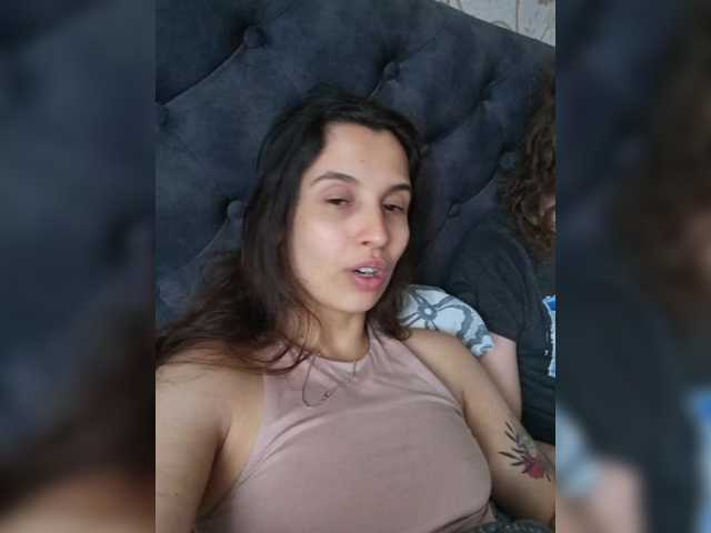 Capturas de tela de transmissão Love_Crew