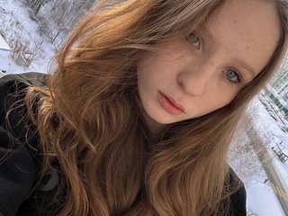 Chat de vídeo erótico b4by-Emilia