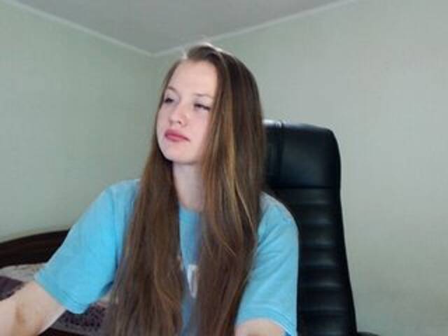 Capturas de tela de transmissão _YoungGirl_