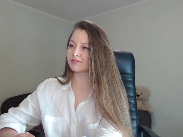 Capturas de tela de transmissão _YoungGirl_