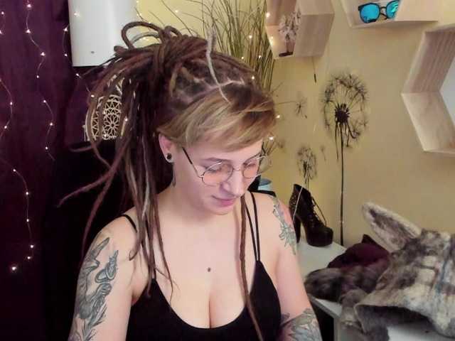 Capturas de tela de transmissão BayleeDesire