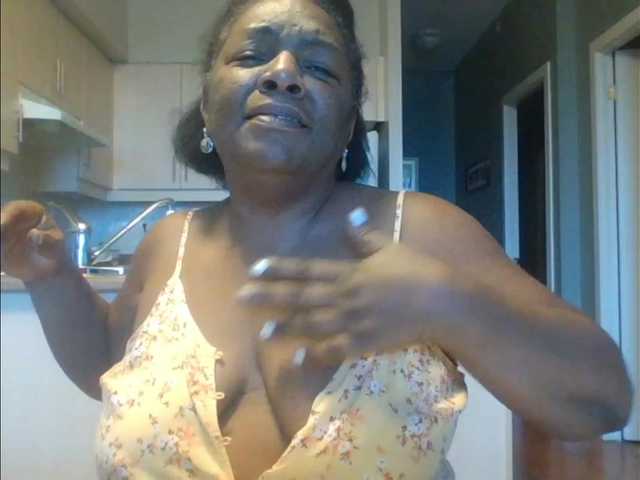 Fotos BBBW909 Target: 5000! 953 raised, 4047 remaining until the show starts!. #BBW #Ebony #Mature #Nympho #Chat