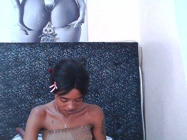Capturas de tela de transmissão Becky-84