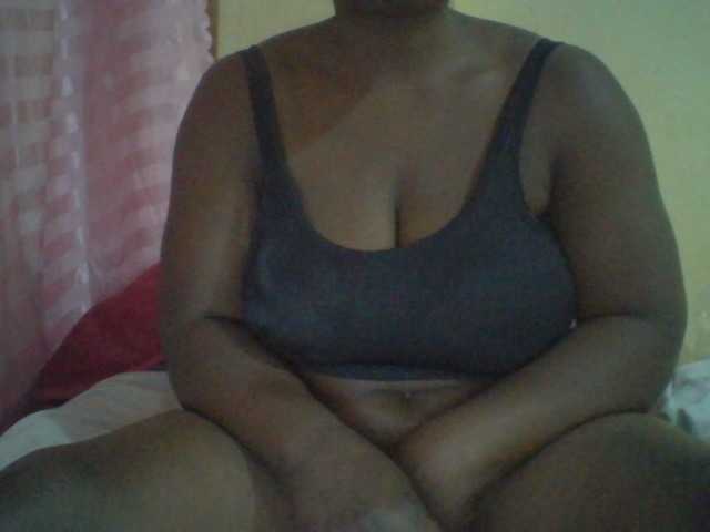 Capturas de tela de transmissão bigboobies2