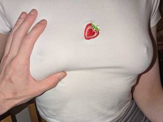 Chat de vídeo erótico Almond_milk