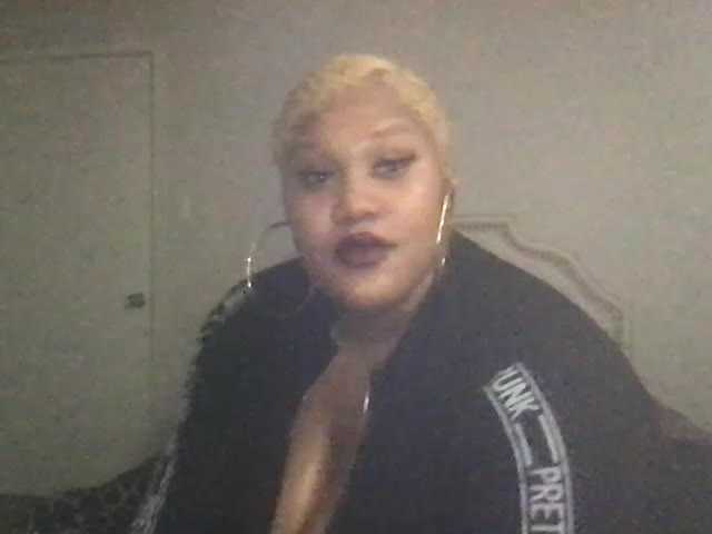 Capturas de tela de transmissão ChichiTheBBW