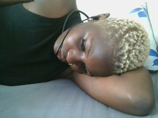 Chat de vídeo erótico QUEENBEE25