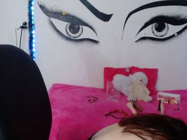 Capturas de tela de transmissão sofiahot1