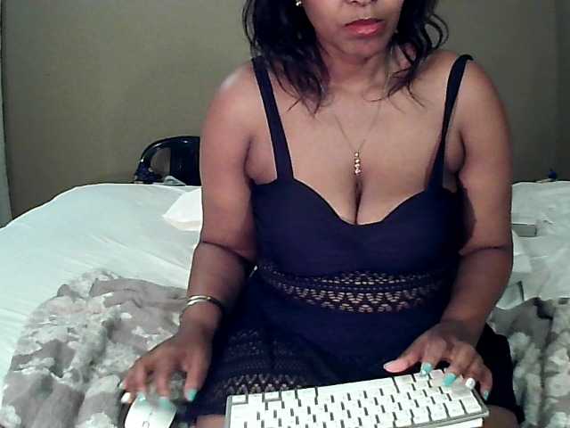 Capturas de tela de transmissão Bootygorgeous