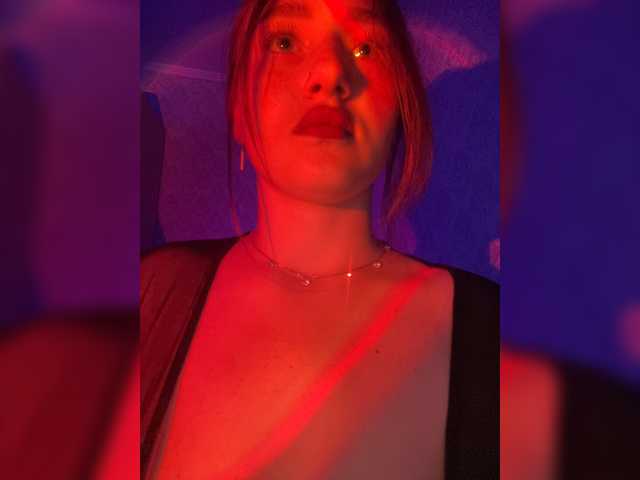 Capturas de tela de transmissão BoredGirl