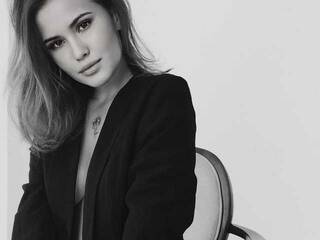 Chat de vídeo erótico BrilliantKimmy