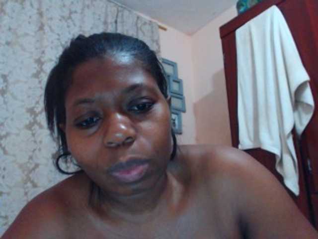 Capturas de tela de transmissão briyitza