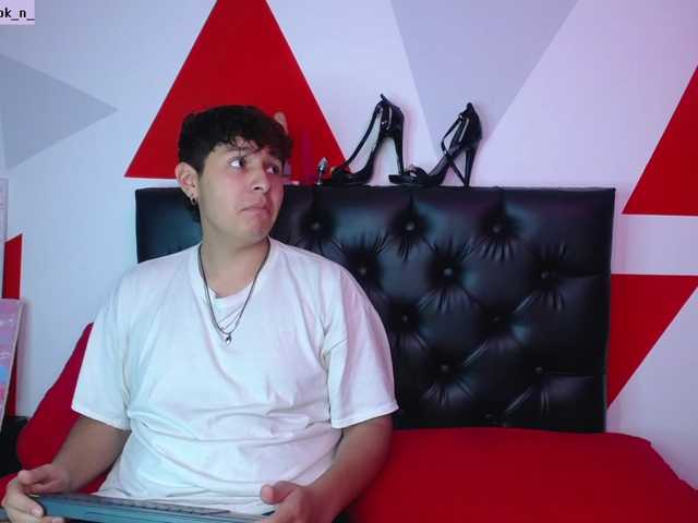 Capturas de tela de transmissão Brook-Bella