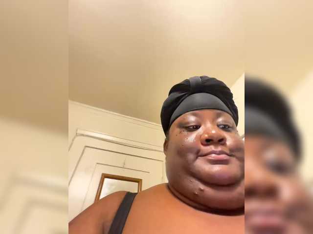 Capturas de tela de transmissão BrownBaddie