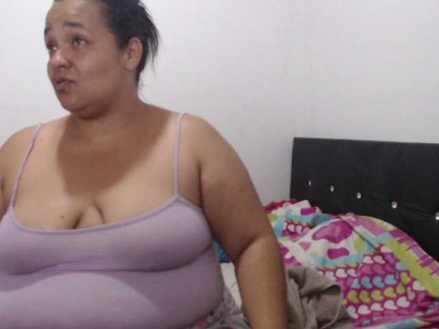 Capturas de tela de transmissão Brunettedeli3