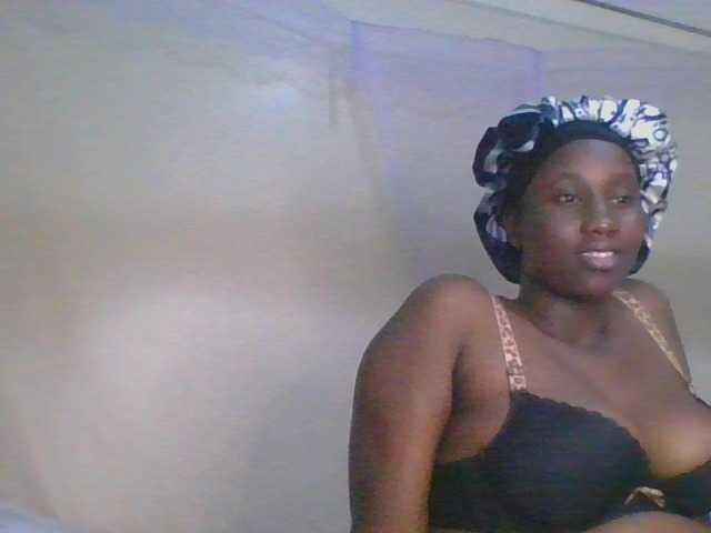 Capturas de tela de transmissão Busty-Barbie