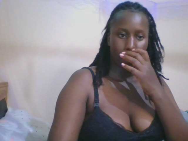 Capturas de tela de transmissão Busty-Barbie