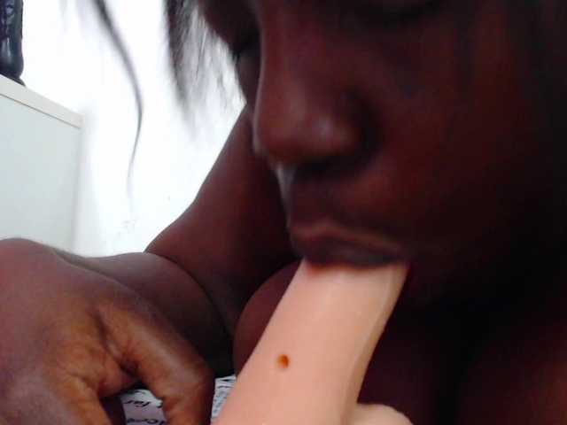 Capturas de tela de transmissão busty-naommi