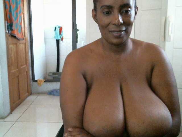 Capturas de tela de transmissão Busty8