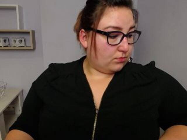 Capturas de tela de transmissão bustyLEXX