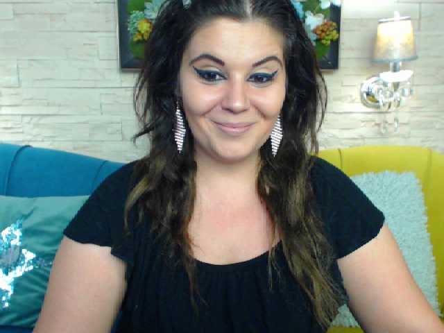 Capturas de tela de transmissão BustySarrah