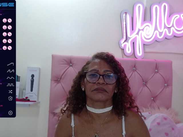 Capturas de tela de transmissão BustyXMilf