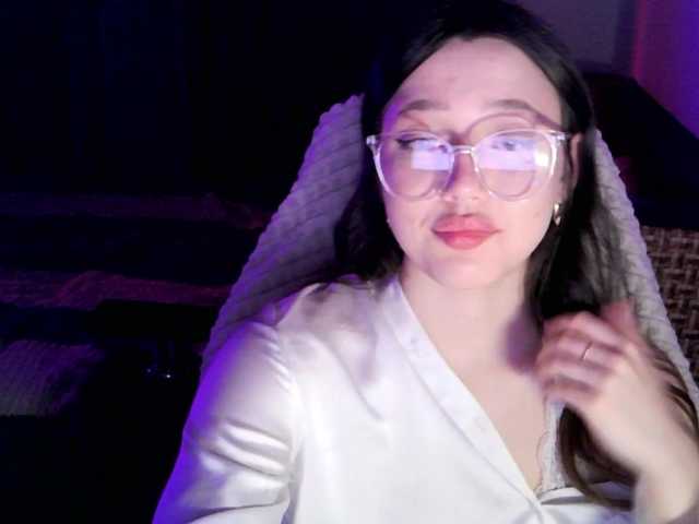 Capturas de tela de transmissão CallmeNikky
