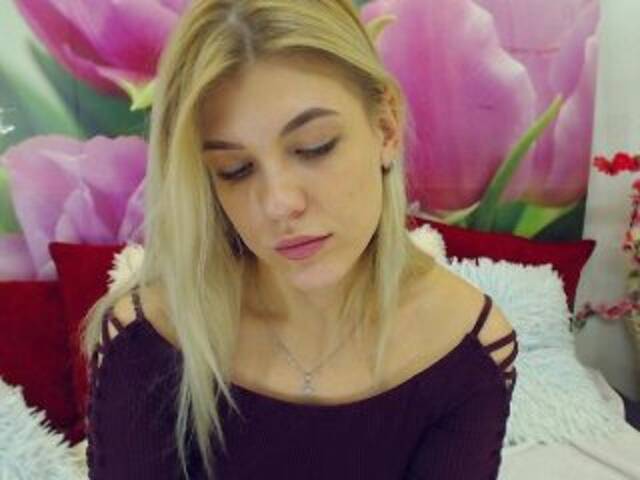 Capturas de tela de transmissão CamomillaG