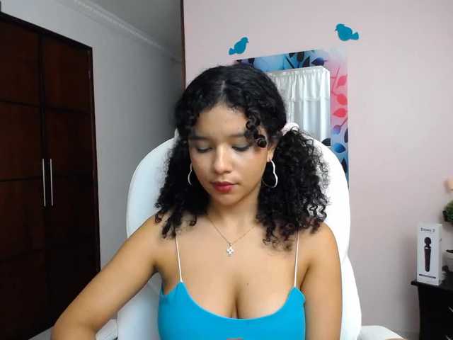 Capturas de tela de transmissão Candy-Curvyn