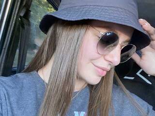 Chat de vídeo erótico CarlieActive