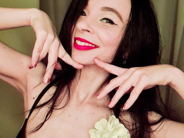Foto do perfil CarlyHills