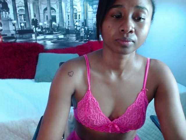 Capturas de tela de transmissão CarolinnHub