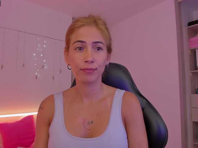 Capturas de tela de transmissão CassieKleinX