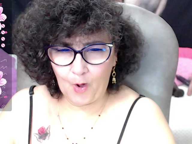 Capturas de tela de transmissão cataleya-mom