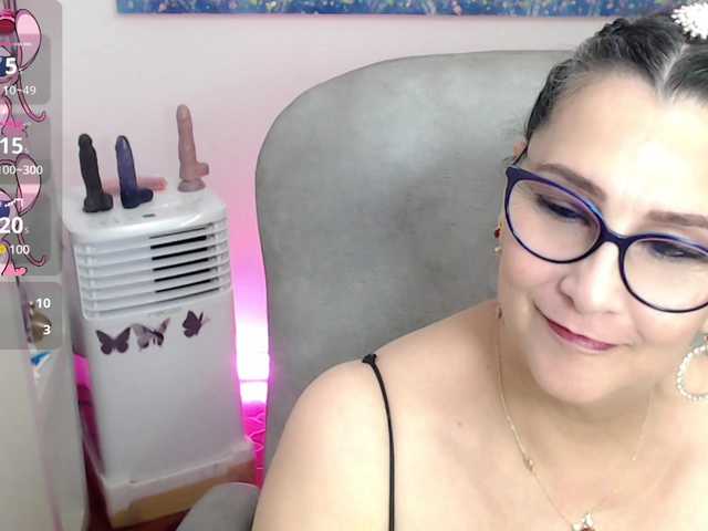 Fotos cataleya-mom mom horny play bogboobs and squirt for you