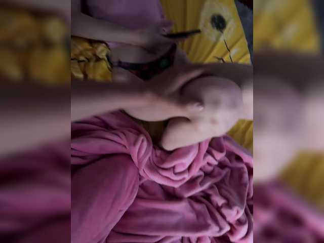 Capturas de tela de transmissão CaysiCouple