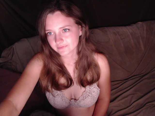 Capturas de tela de transmissão ChanelKitty