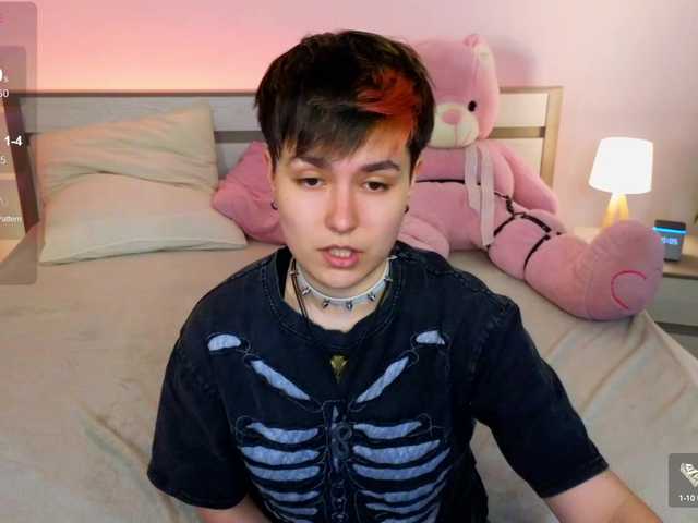 Capturas de tela de transmissão CharlieeAdams