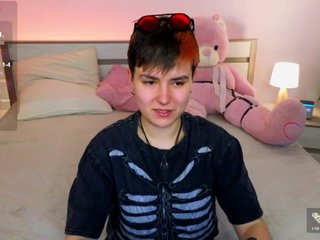 Chat de vídeo erótico CharlieeAdams