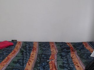 Capturas de tela de transmissão charlizelatin