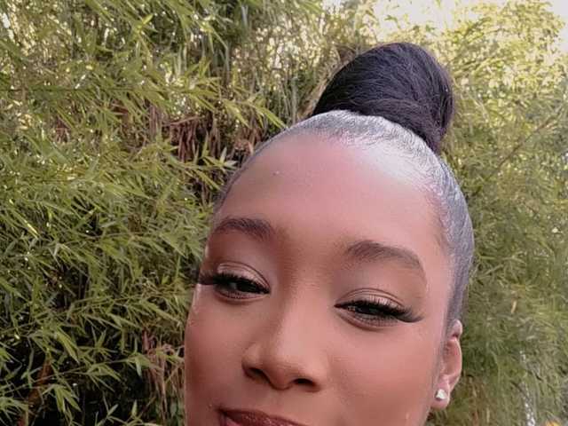 Foto do perfil Charlote-Millions