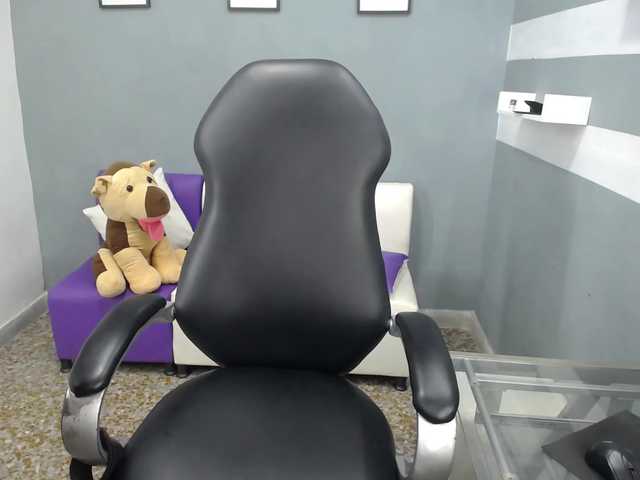 Capturas de tela de transmissão charlott-777