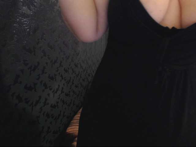 Capturas de tela de transmissão CharmingIssa