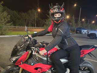 Chat de vídeo erótico Charodeyka