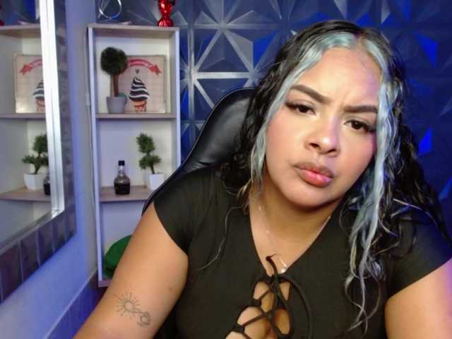 Capturas de tela de transmissão chloe-ebony