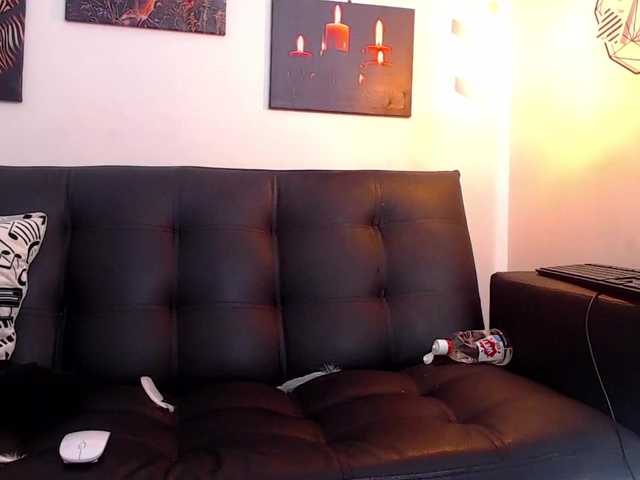 Capturas de tela de transmissão Chloe-Ross