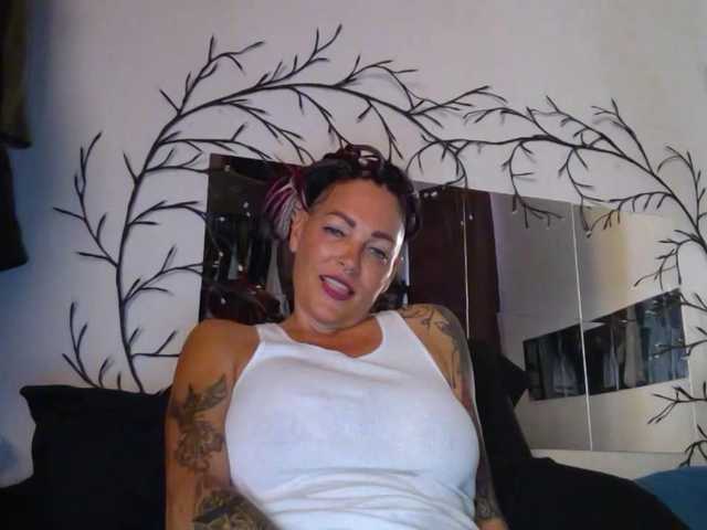 Capturas de tela de transmissão Chloe369